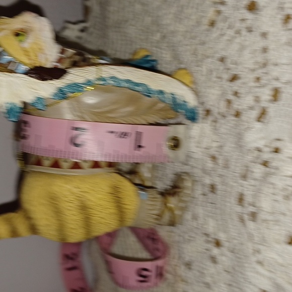 Hamilton Collection "Chief Runs with Paws 🐾 - Picture 9 of 9